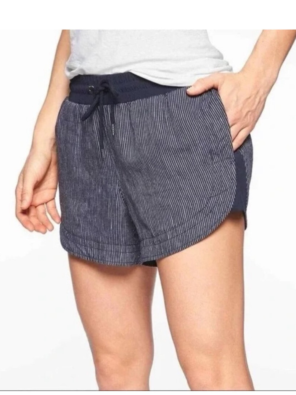 Athleta Beachside Bali linen navy blue pinstripe shorts